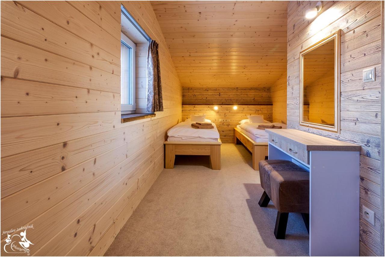 Apartments Pemikas II Liptovský Mikuláš 外观 照片