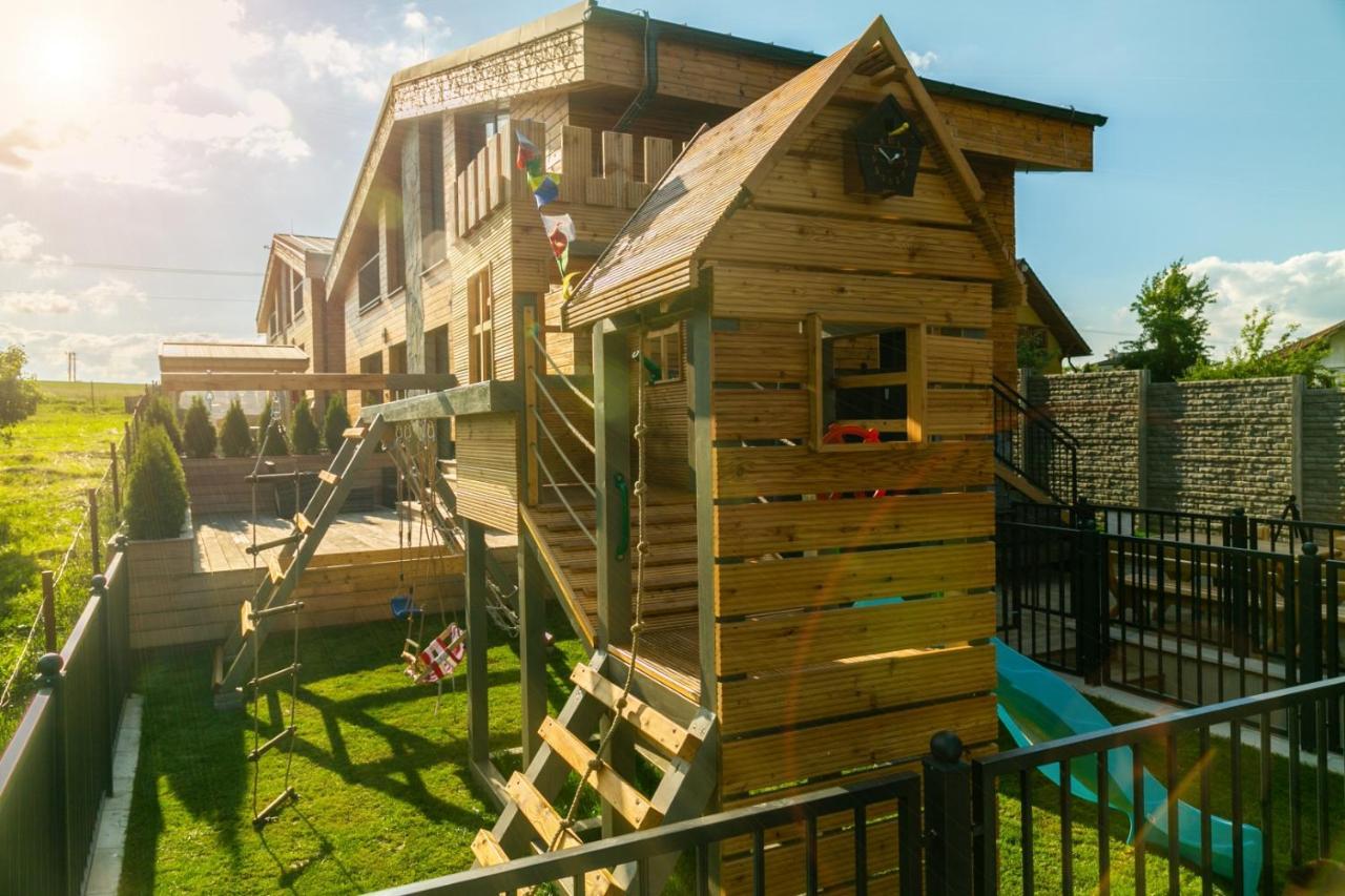 Apartments Pemikas II Liptovský Mikuláš 外观 照片